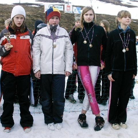 Jónsmót 2004 - Svig 12 ára - Tinna,Þorbjörg,Anna,Eyrún