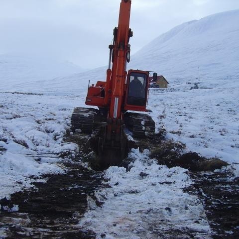 Ódi klár í slaginn. Skurðurinn verður 1100 metra langur.