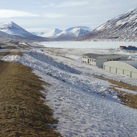 Hluti brautarstæðisins í göngunni, séð fram Ólafsfjörð.